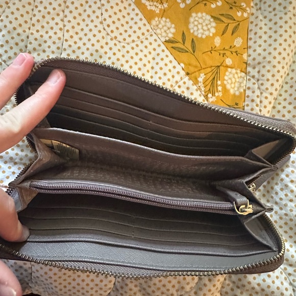 Kate spade wallet - Picture 2 of 2